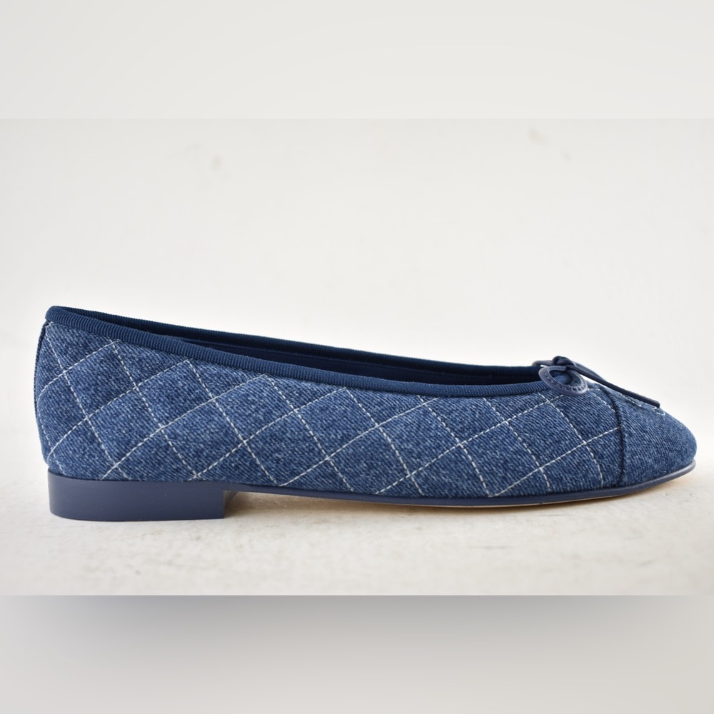 Chanel 26P Washed Denim Blue Quilted CC Logo Bow Tie Ballet Ballerina Flat 37.5 - Picture 2 of 16